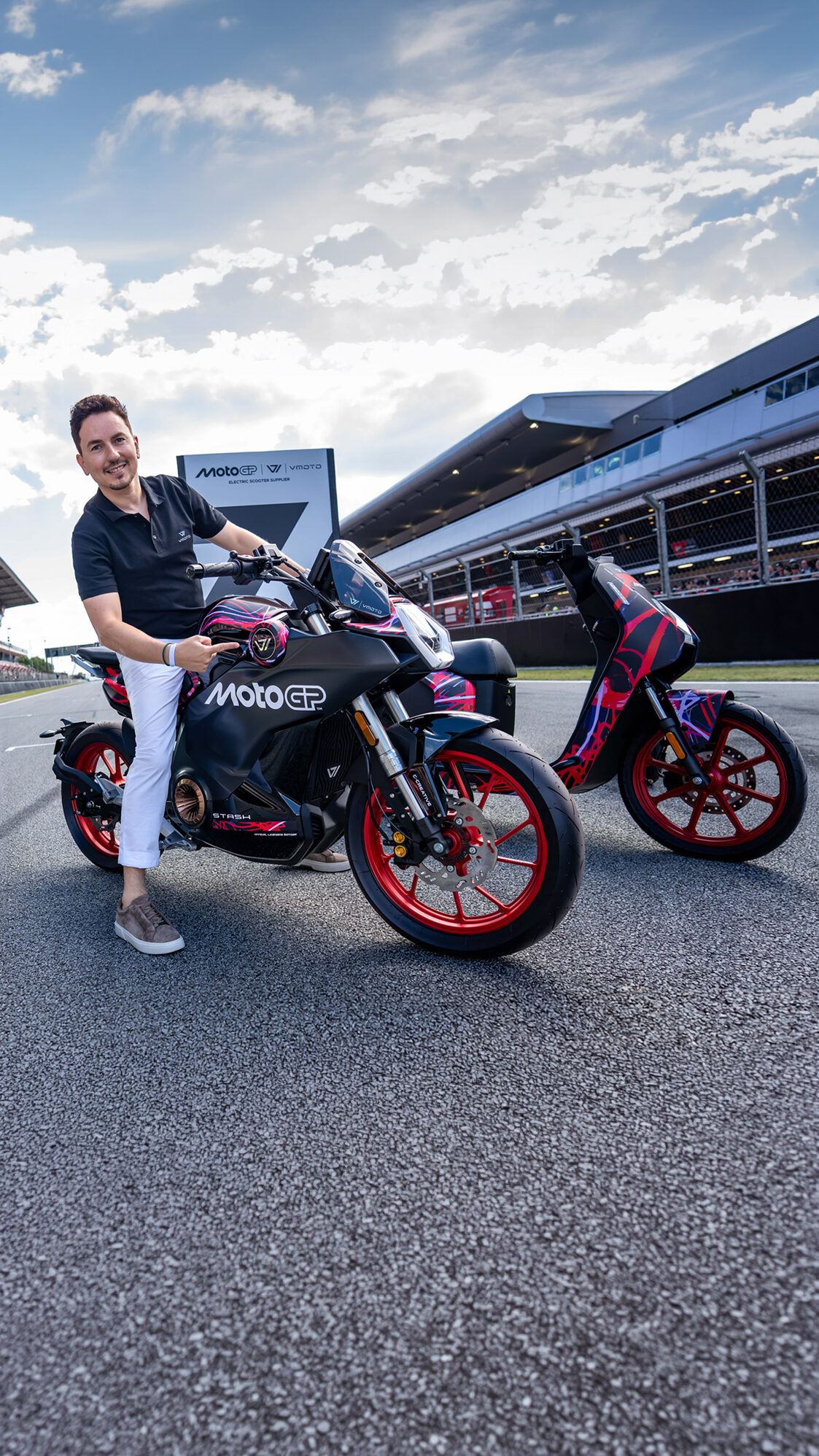 Banner Moto GP Special Edition Mobile 2